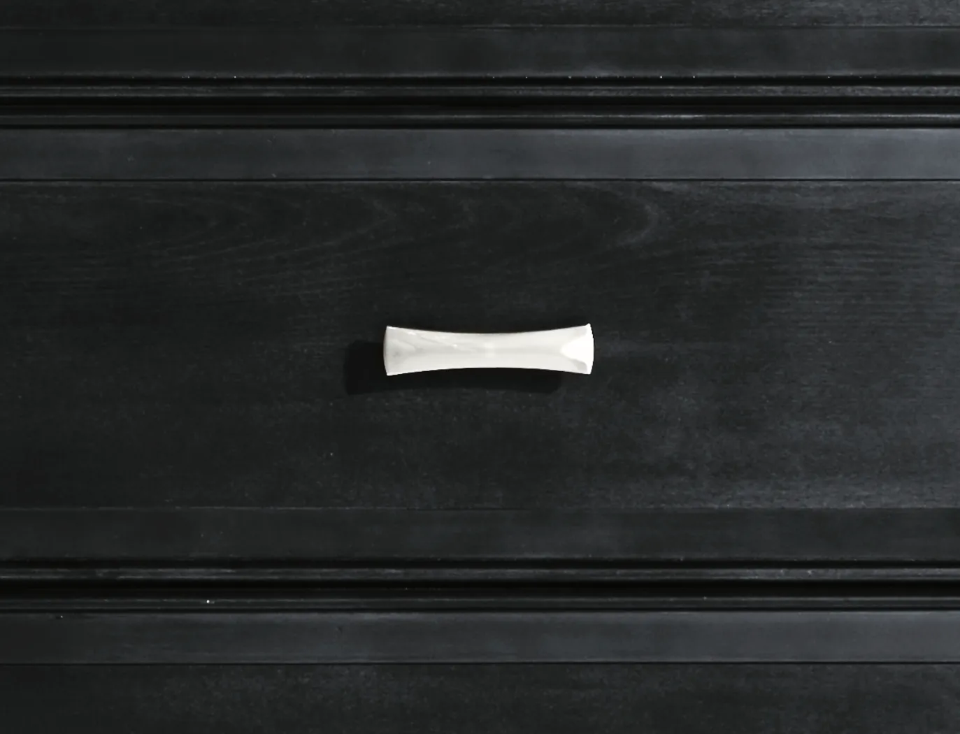 Belcourt Black Chest - Image 5