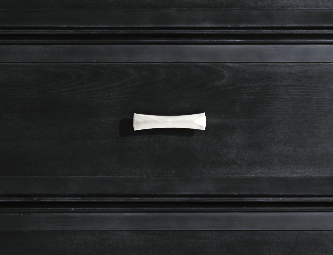 Belcourt Black 7 Pc Queen Slat Bedroom - Thumbnail - Image 7