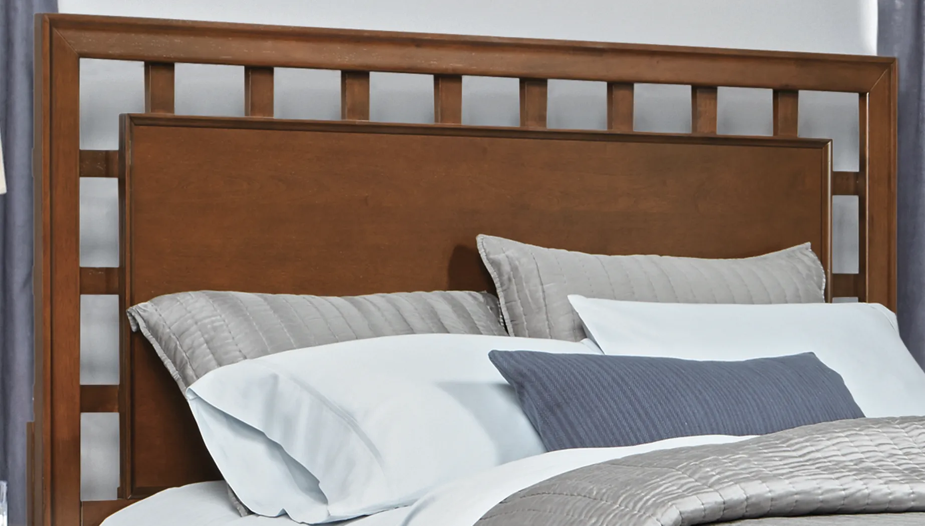 Belcourt Brown Cherry Finish 3 Pc Queen Lattice Arch Bed - Thumbnail - Image 4