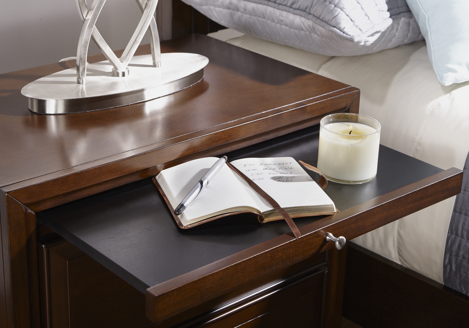 Belcourt Cherry 7 Pc King Platform Bedroom - Thumbnail - Image 12