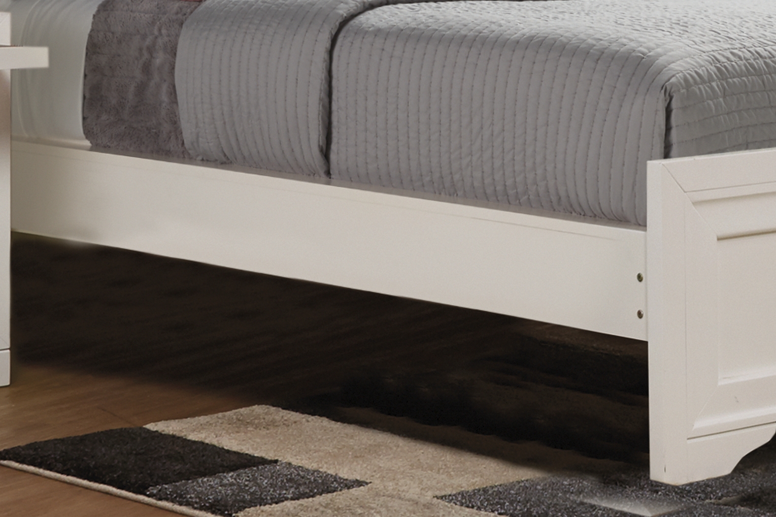 Belcourt White 5 Pc King Upholstered Sleigh Bedroom - Thumbnail - Image 4