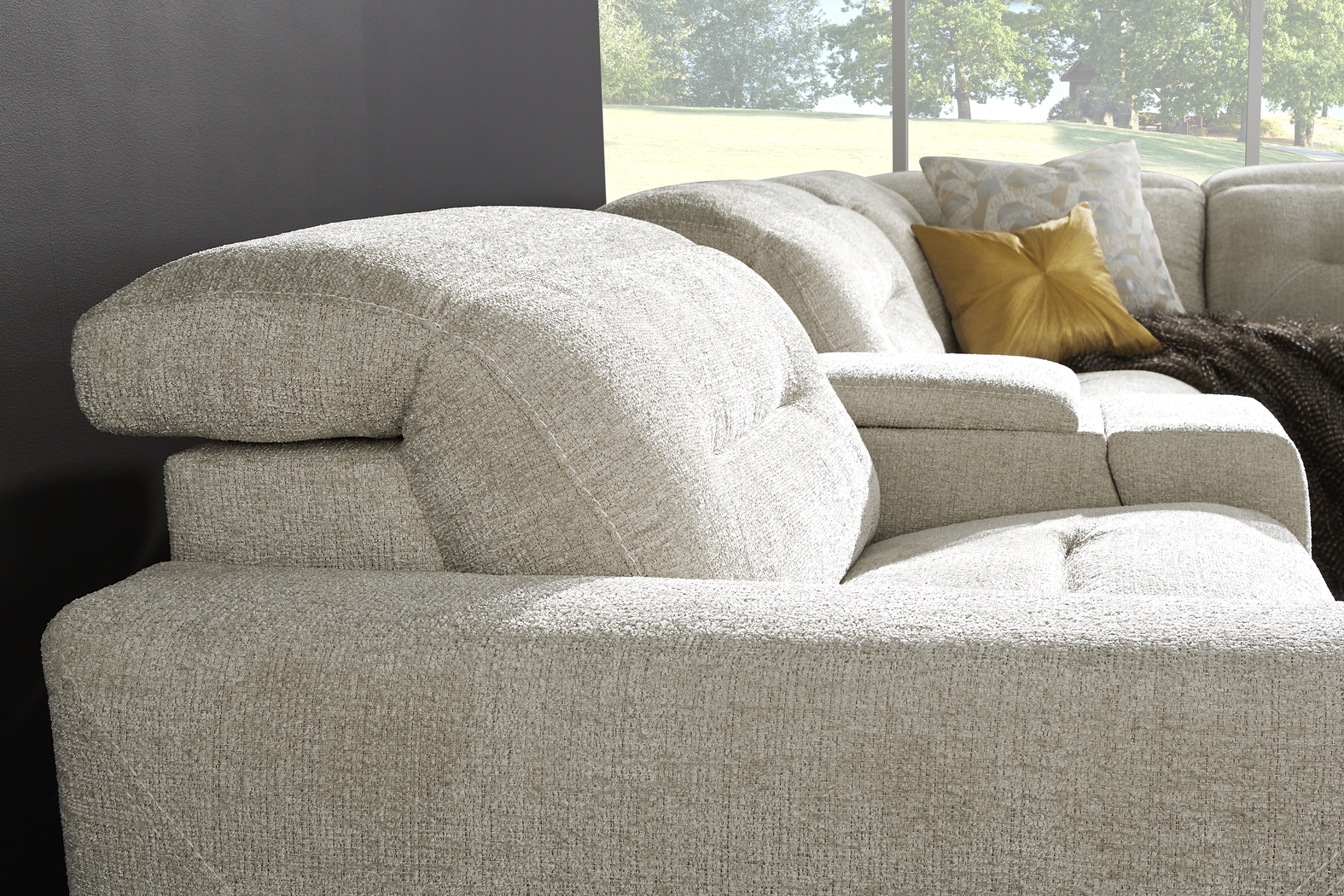 Belia Beige 9 Pc Dual Power Reclining Sectional Living Room - Thumbnail - Image 7