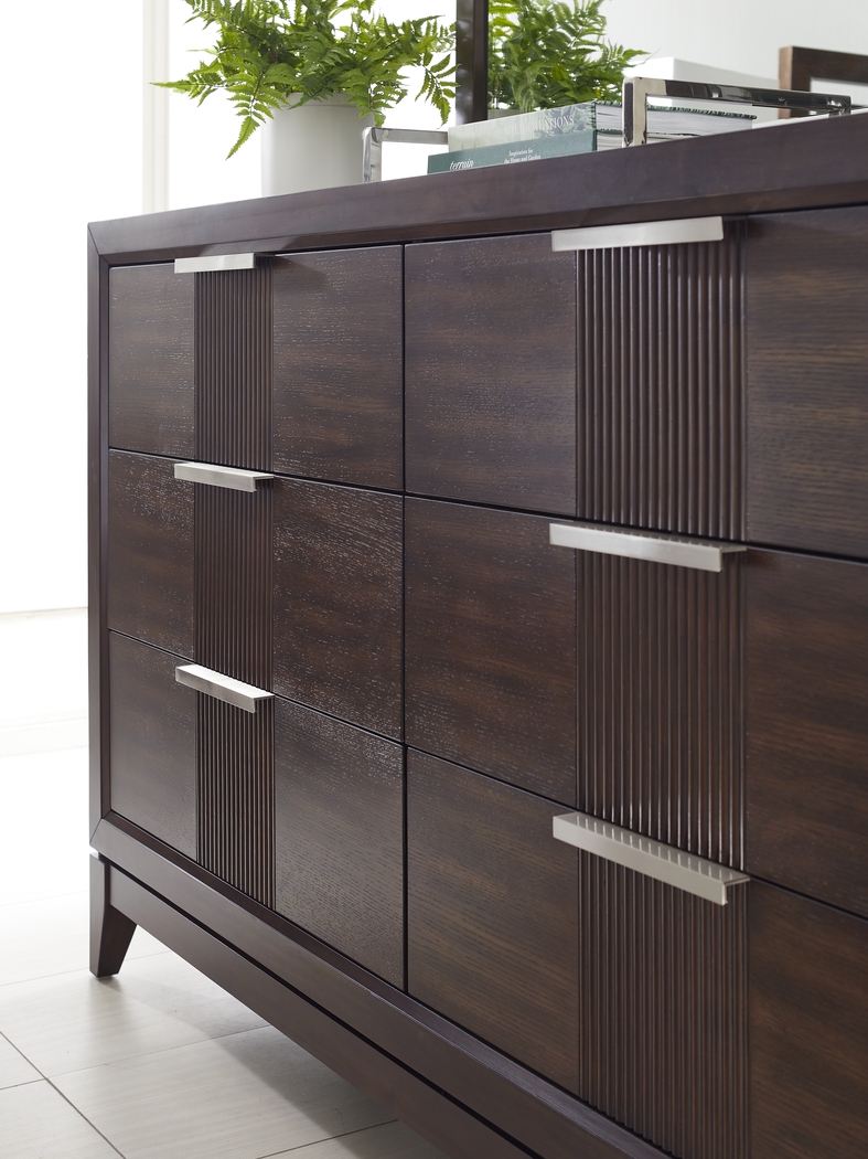 Bellante Brown Dresser - Thumbnail - Image 2