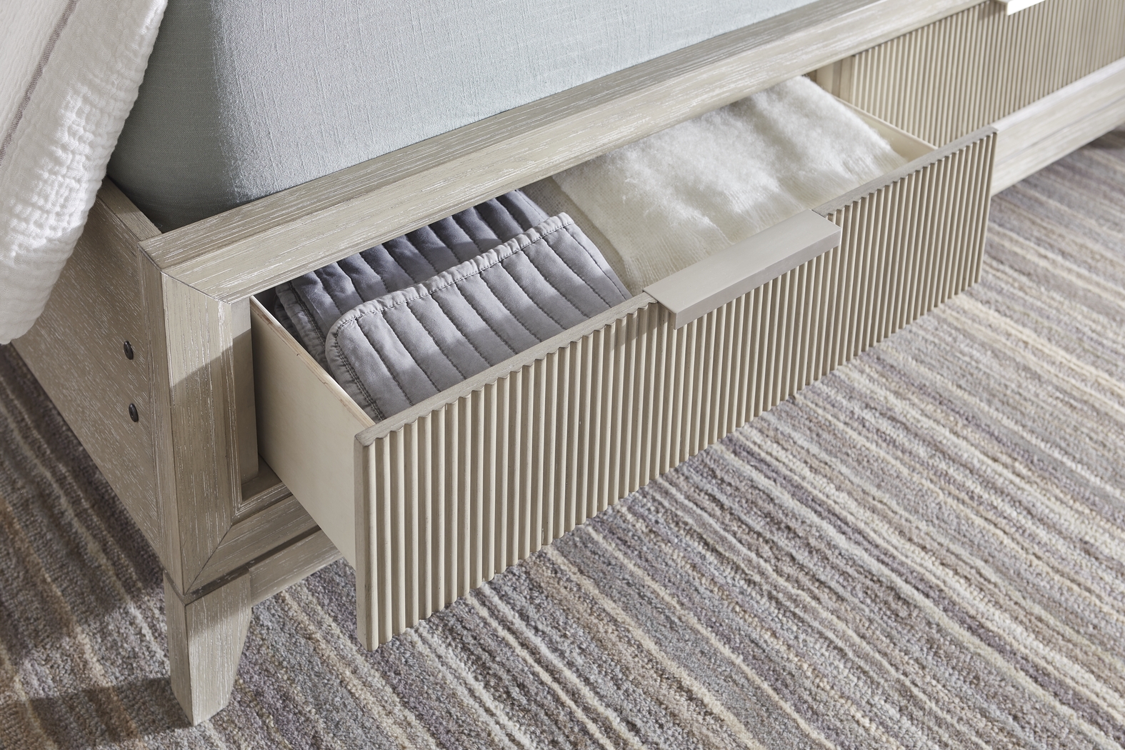 Bellante Gray 3 Pc King Panel Bed with Storage - Thumbnail - Image 4