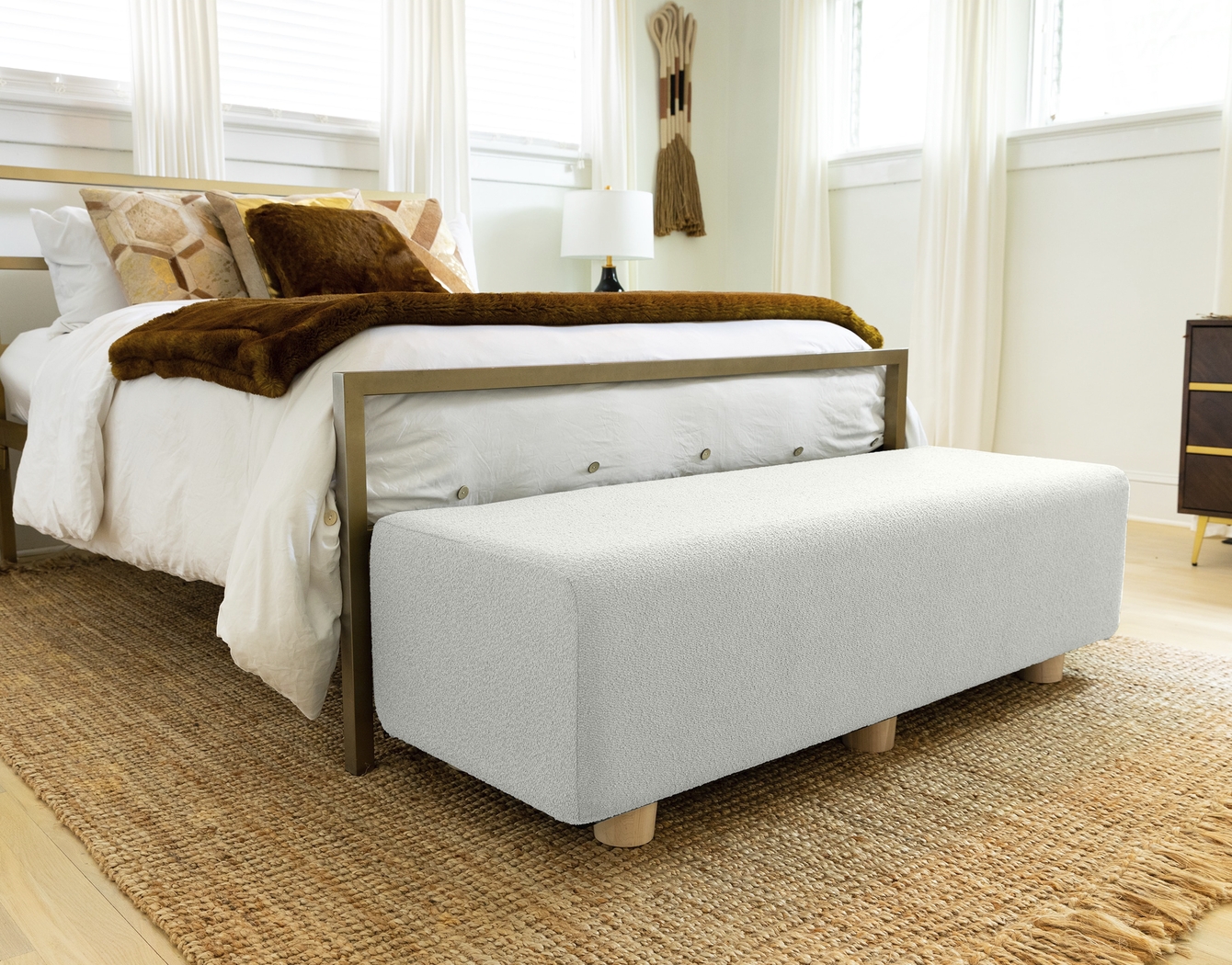 Bellemere White Queen Bed Bench - Thumbnail - Image 2