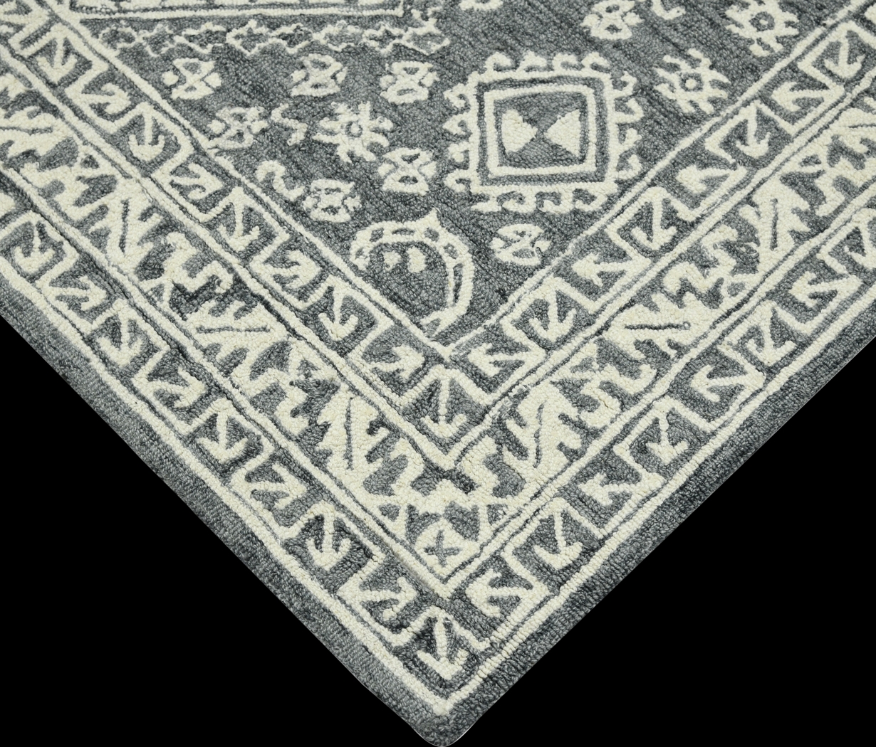 Bellton Gray 5' x 7'6 Rug - Thumbnail - Image 8