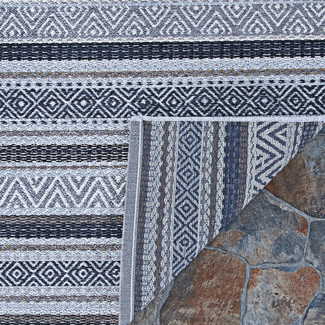 Bennard Blue 5'3 x 7'6 Indoor/Outdoor Rug - Thumbnail - Image 3