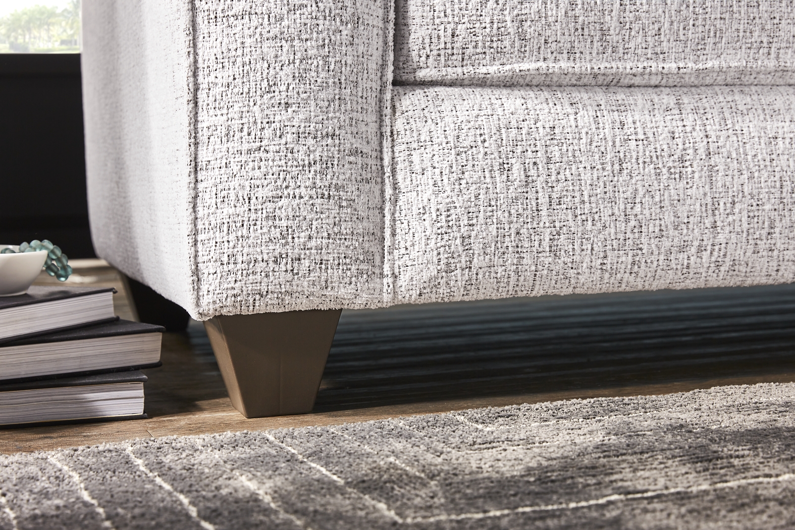 Benton Place Gray 6 Pc Sectional Living Room - Thumbnail - Image 7