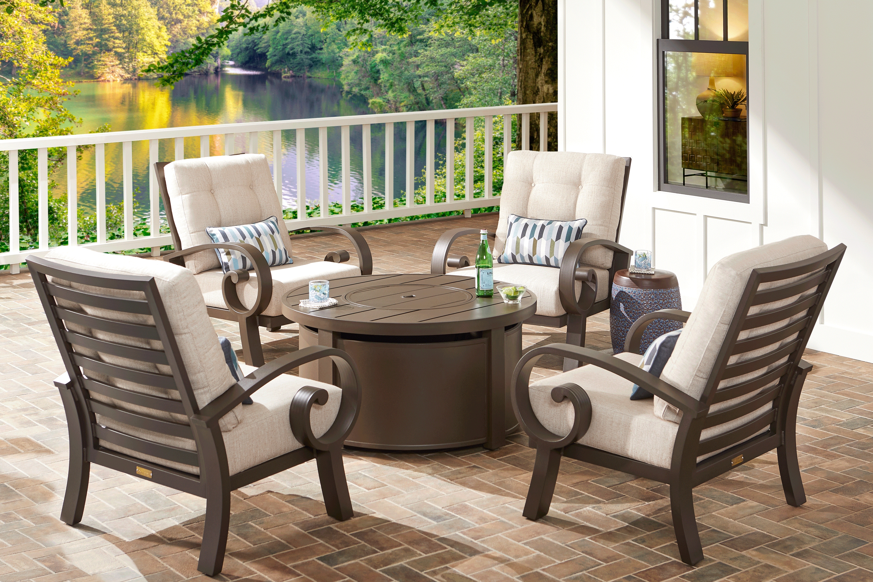 Bermuda Bay Aged Bronze Outdoor Swivel Club Chair with Parchment Cushions - Thumbnail - Image 2