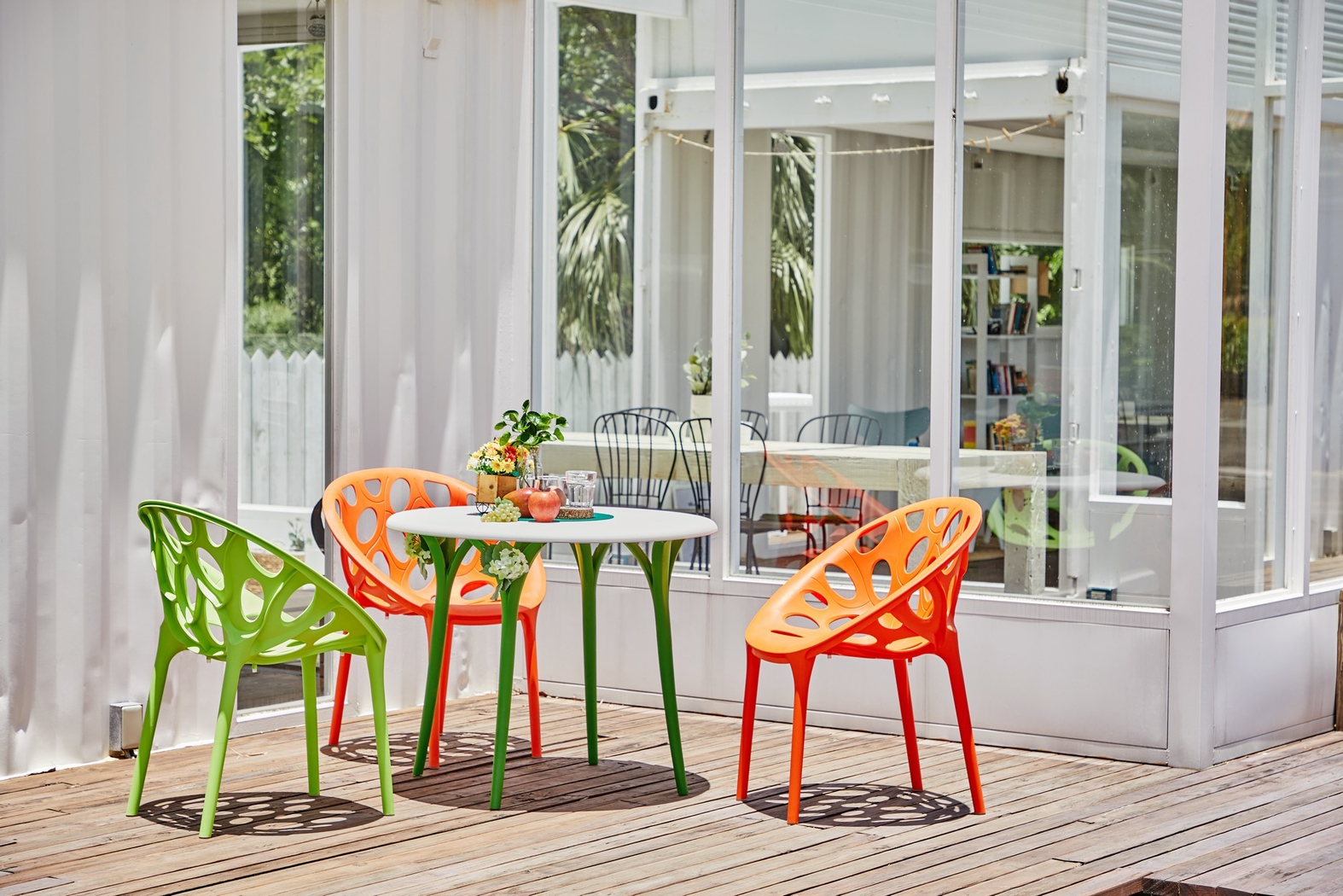 Beswick Green 35 in. Round Outdoor Dining Table - Thumbnail - Image 6