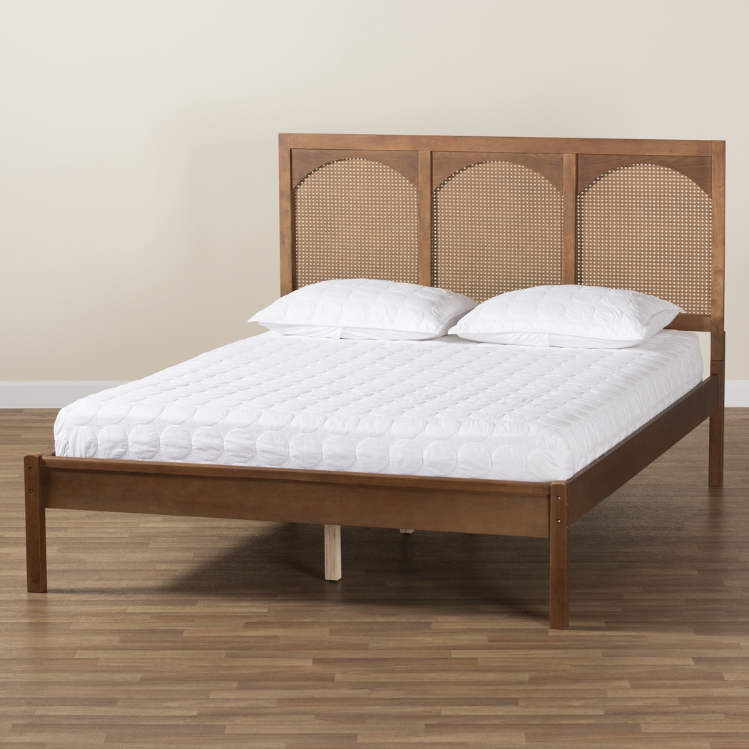 Bethwayne Brown King Platform Bed - Thumbnail - Image 3