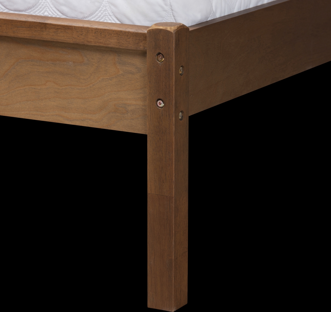 Bethwayne Brown King Platform Bed - Thumbnail - Image 7