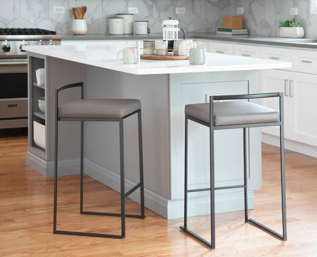 Birdlake III Gray Counter Height Stool, Set of 3 - Thumbnail - Image 3