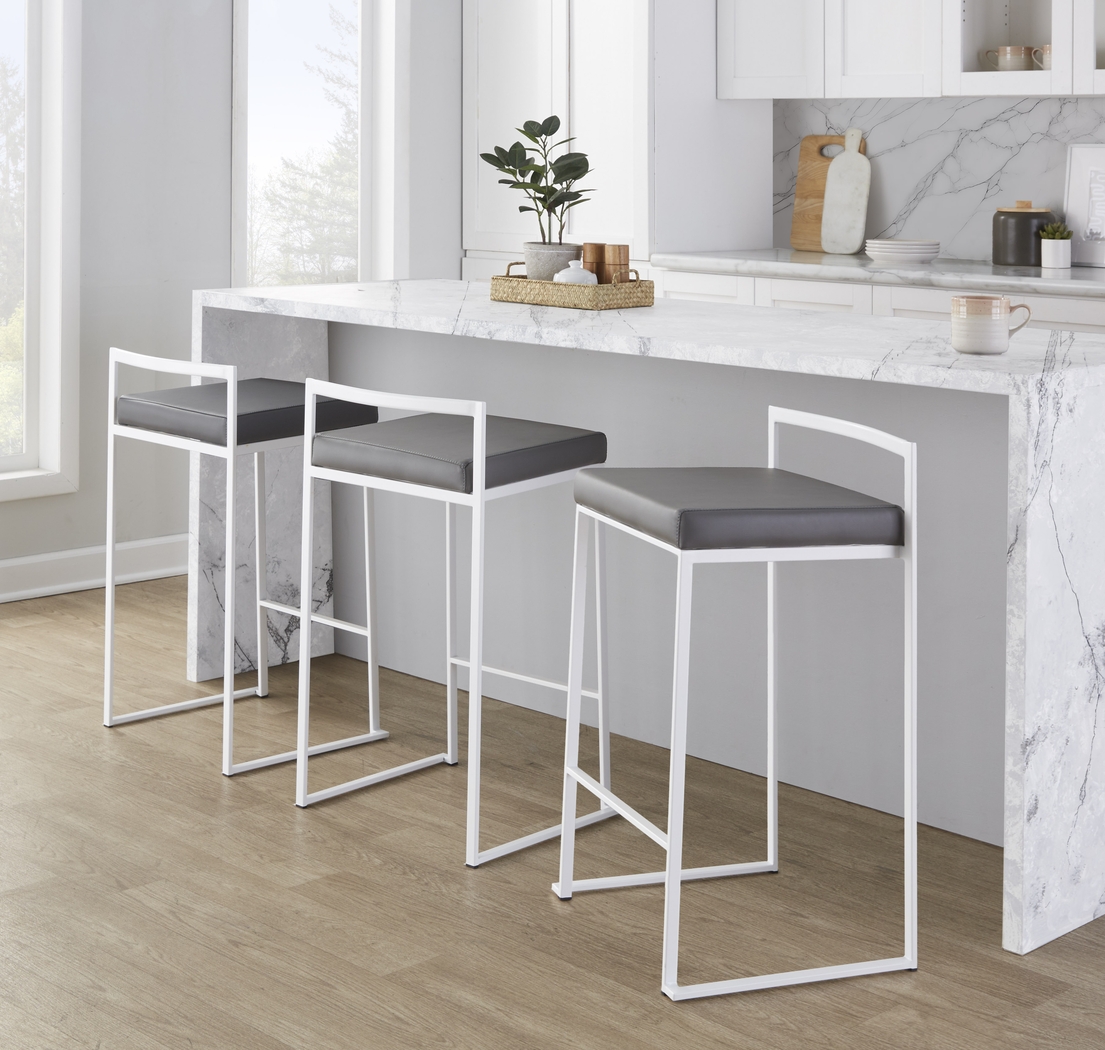 Birdlake V Gray Counter Height Stool, Set of 3 - Thumbnail - Image 3