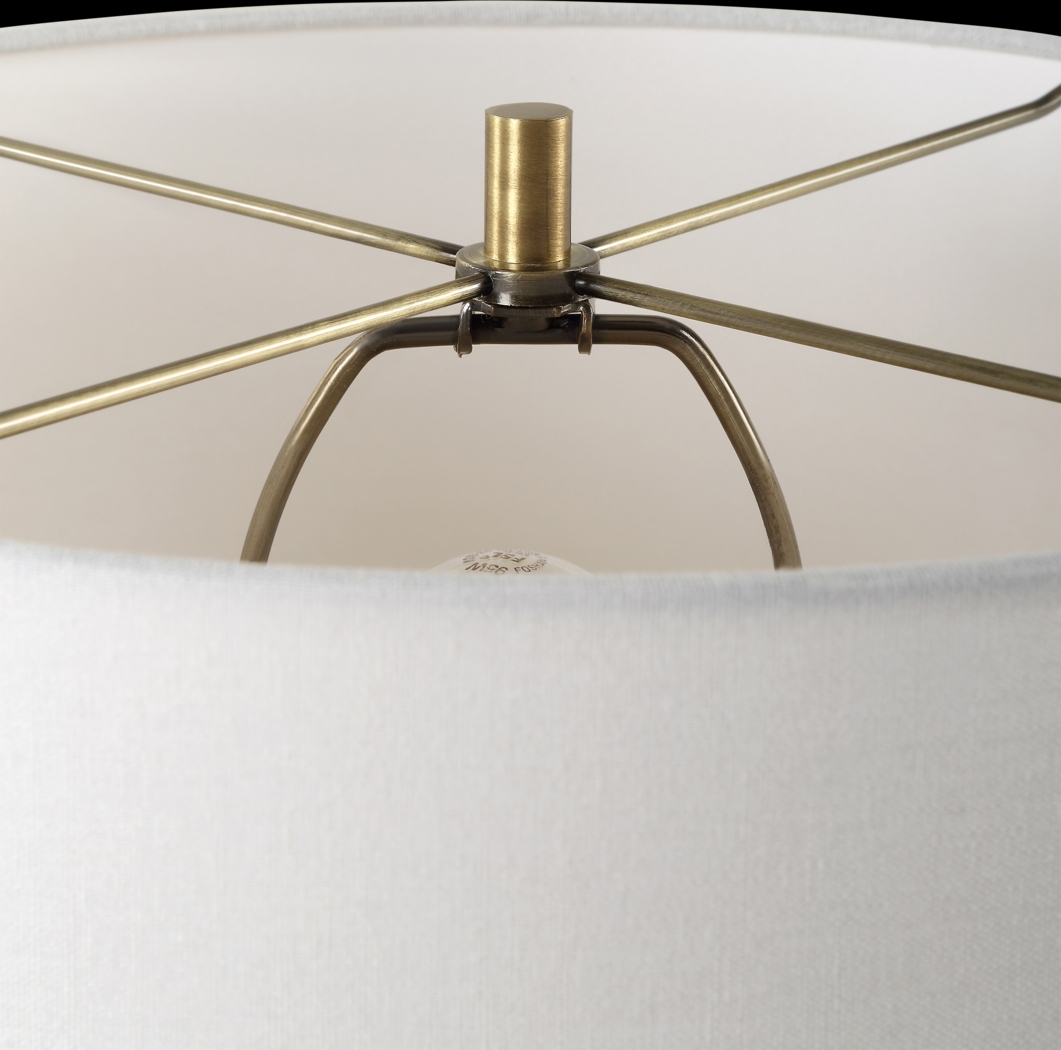 Bishop Oaks Brown Lamp - Thumbnail - Image 3