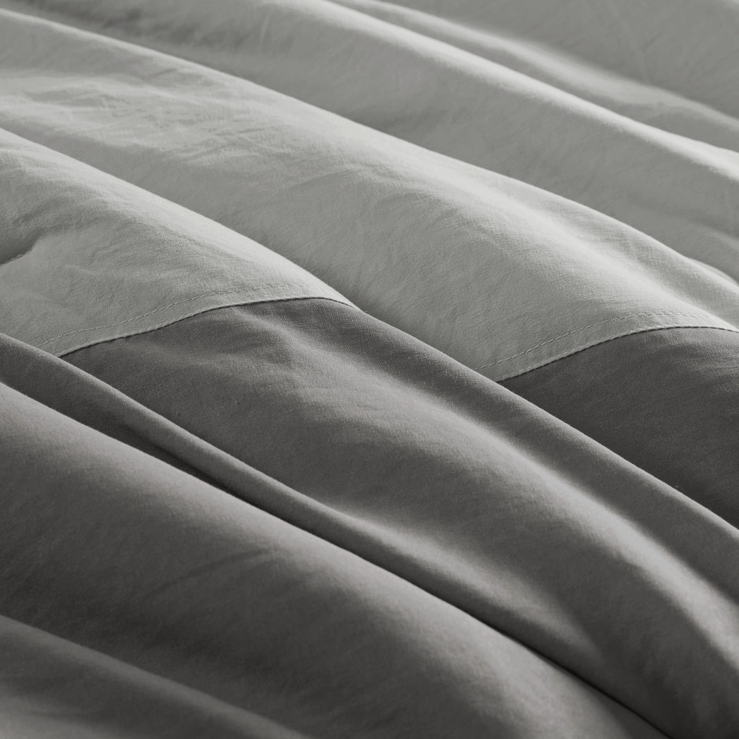 Blackthornea Gray Full/Queen 3 Pc Comforter Set - Thumbnail - Image 16