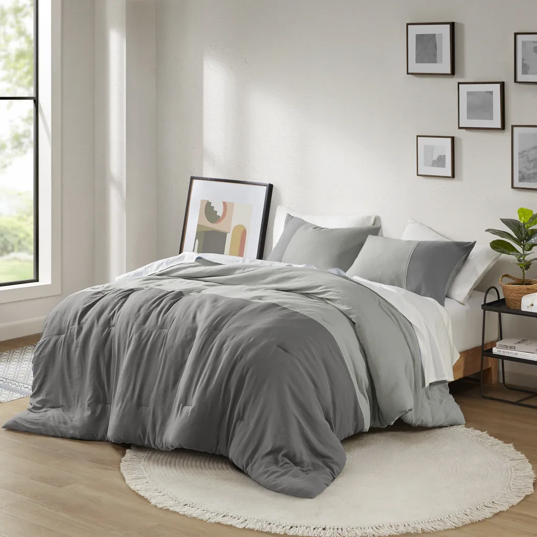 Blackthornea Gray King/California King 3 Pc Comforter Set - Thumbnail - Image 2