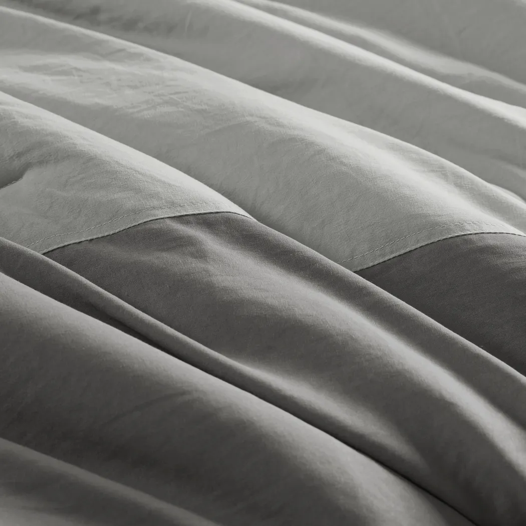 Blackthornea Gray King/California King 3 Pc Comforter Set - Thumbnail - Image 16