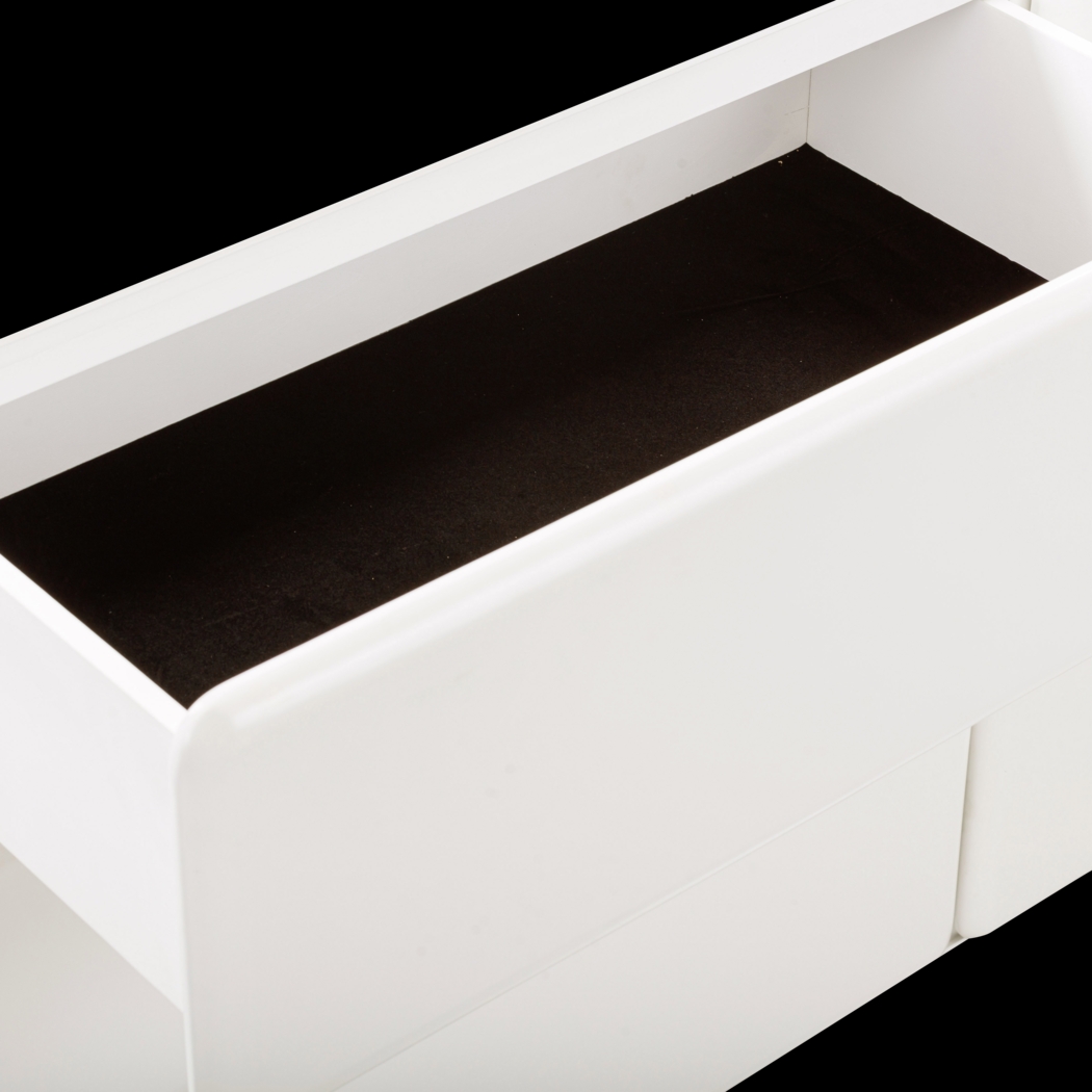 Bloomingrove White Dresser - Thumbnail - Image 3