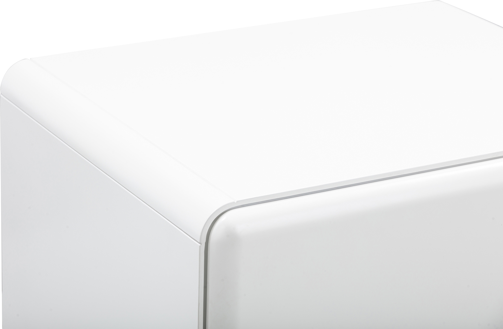 Bloomingrove White Nightstand - Thumbnail - Image 3