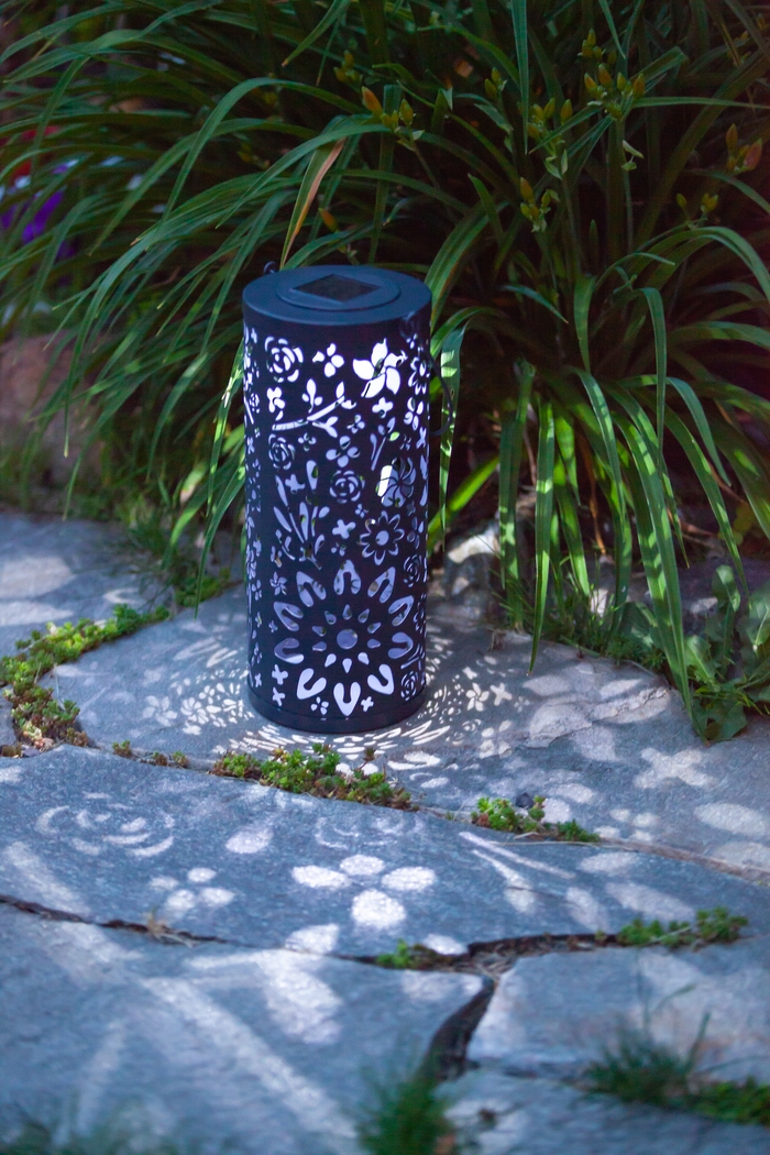 Blossom Hill Midnight Outdoor Solar Lantern - Thumbnail - Image 5