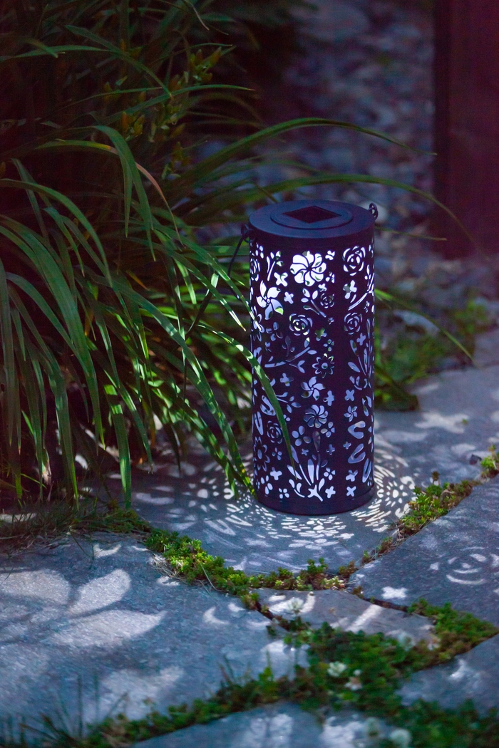 Blossom Hill Midnight Outdoor Solar Lantern - Thumbnail - Image 6