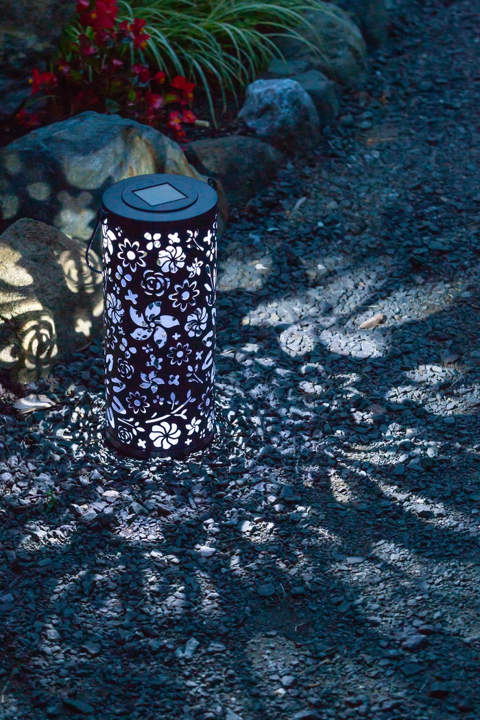 Blossom Hill Midnight Outdoor Solar Lantern - Thumbnail - Image 8