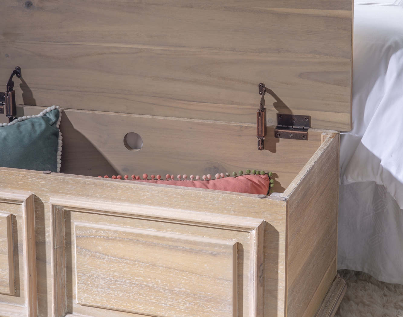 Bolanos Natural Cedar Chest - Thumbnail - Image 16