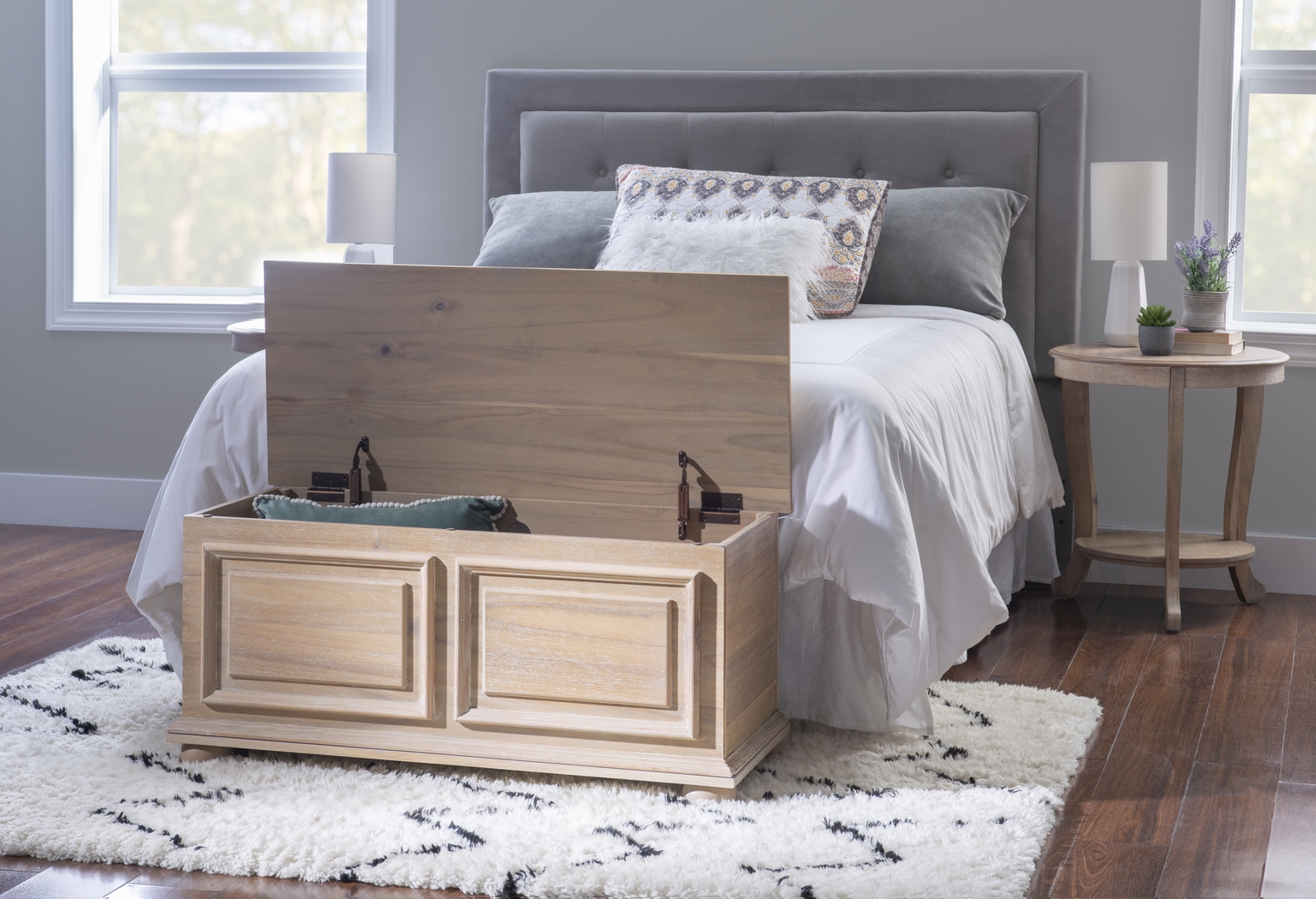 Bolanos Natural Cedar Chest - Thumbnail - Image 3