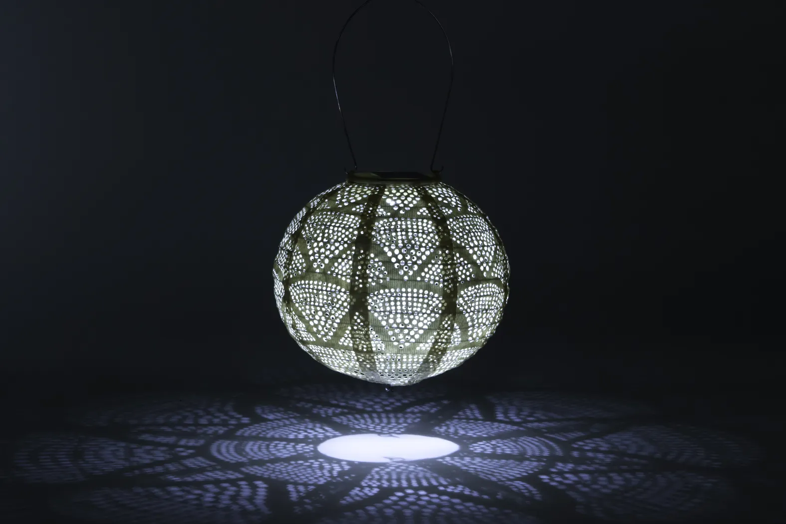 Bombora Pearl Outdoor Solar Lantern - Thumbnail - Image 5