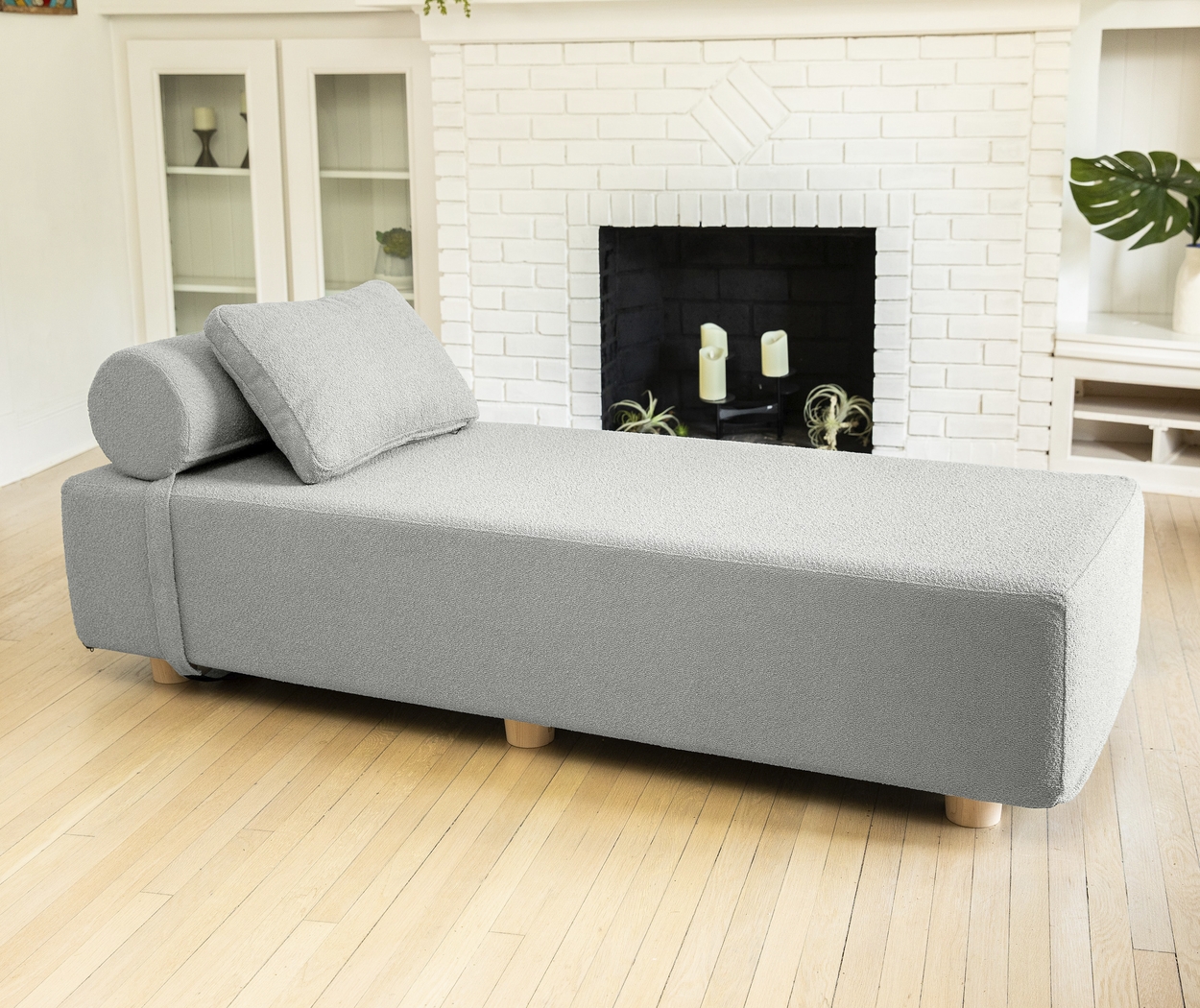 Bonford Gray Daybed - Thumbnail - Image 2