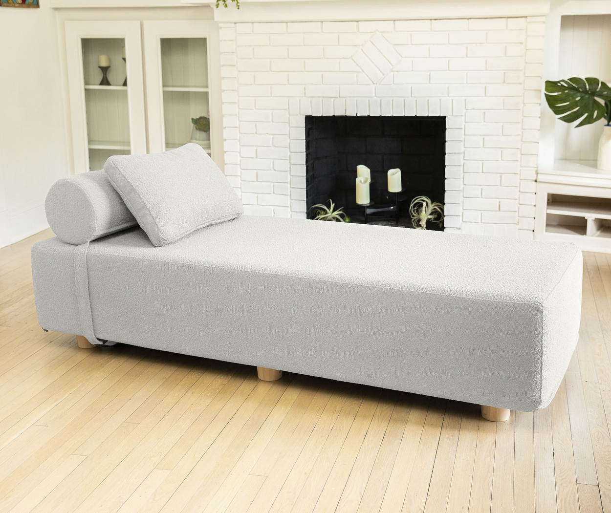 Bonford White Daybed - Thumbnail - Image 2