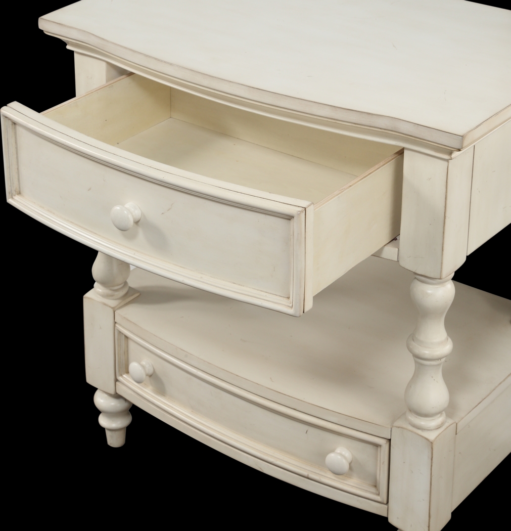 Bonisee White End Table - Thumbnail - Image 3