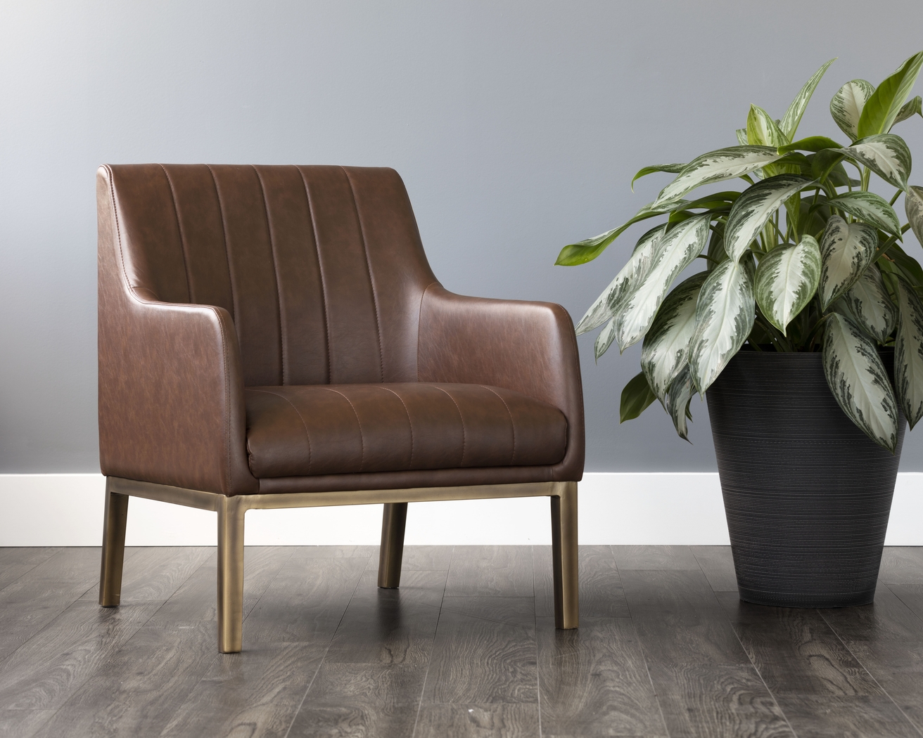 Botella Brown Accent Chair - Thumbnail - Image 7