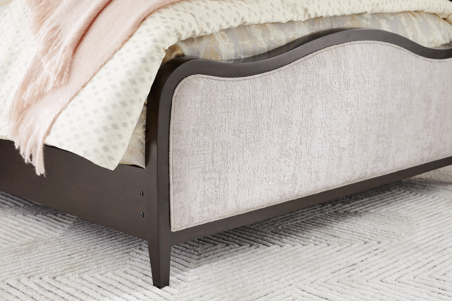 Bradbury Brown Cherry Finish 5 Pc Queen Upholstered Bedroom - Thumbnail - Image 5