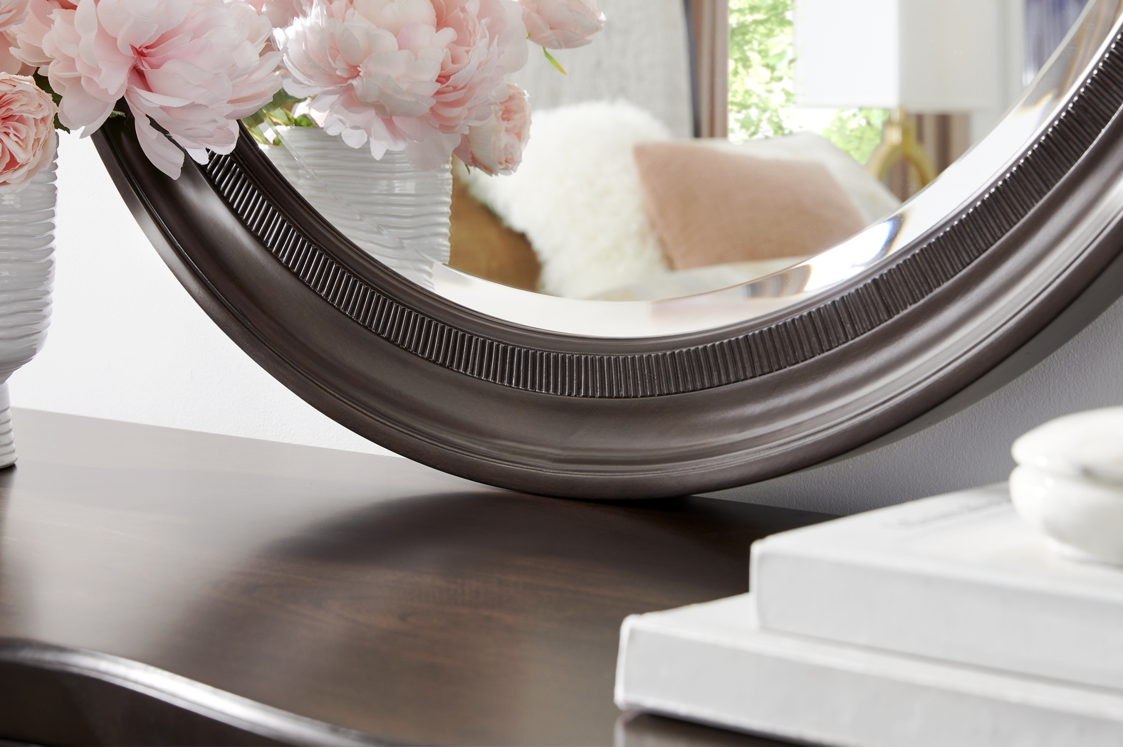 Bradbury Brown Cherry Finish 7 Pc Queen Panel Bedroom - Thumbnail - Image 14