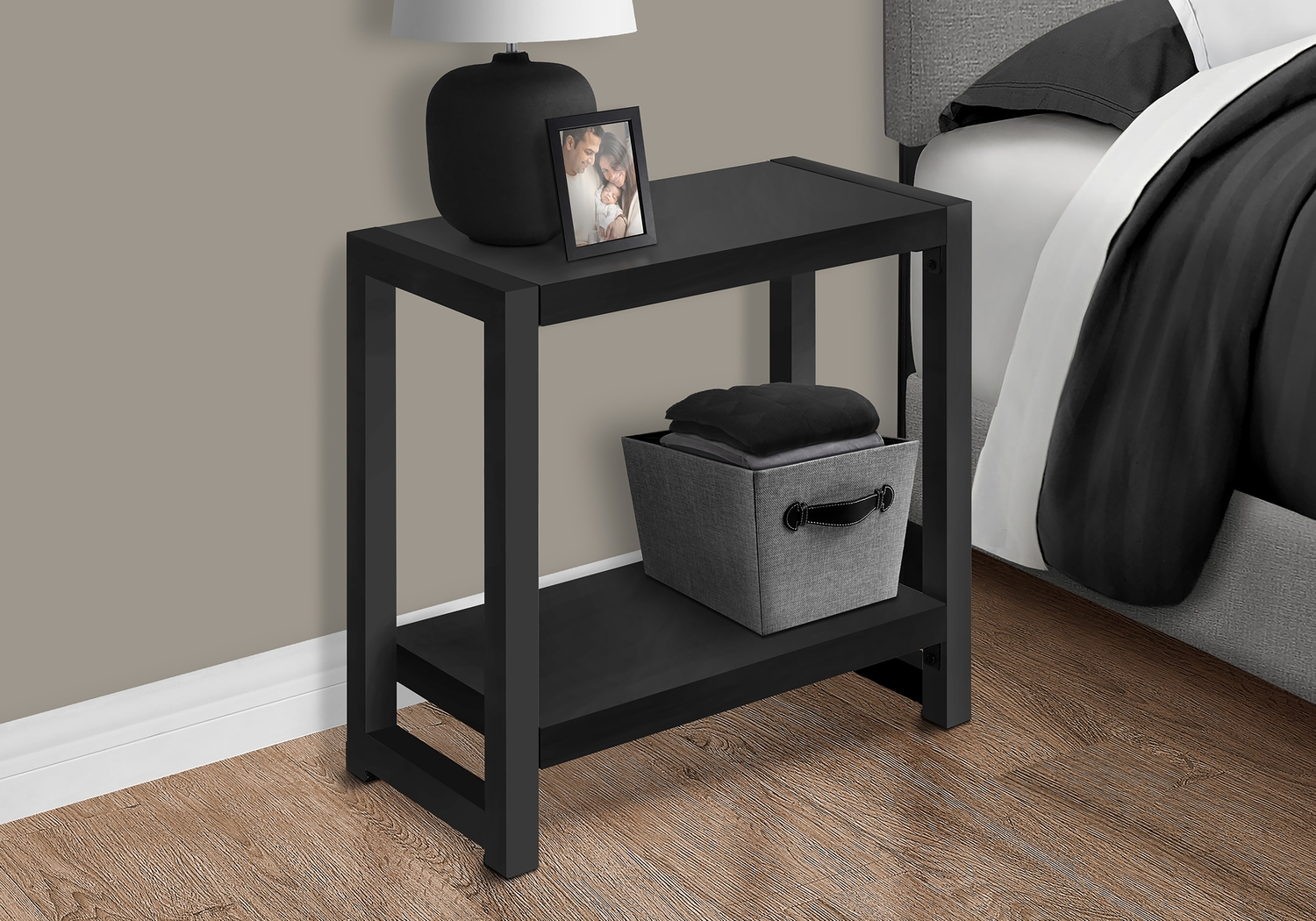 Braehill Black Accent Table - Thumbnail - Image 6