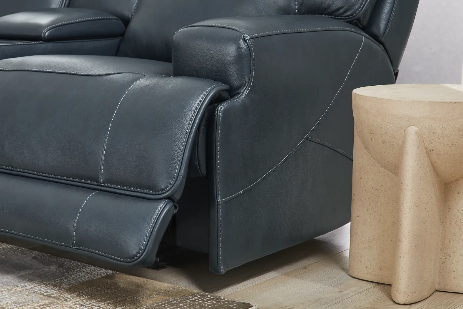 Brayden Blue Leather 7 Pc Dual Power Reclining Living Room - Image 8