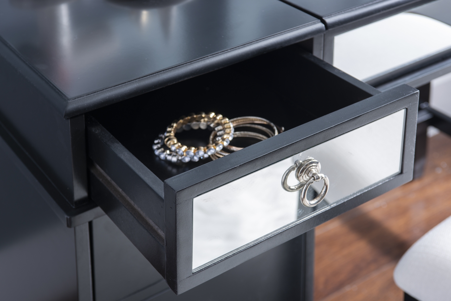 Bream Black Vanity Set - Thumbnail - Image 8