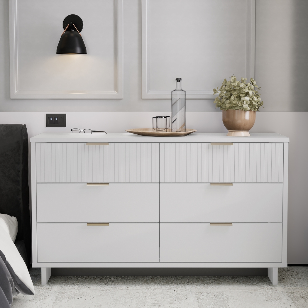 Bremmer IV White Dresser - Thumbnail - Image 2