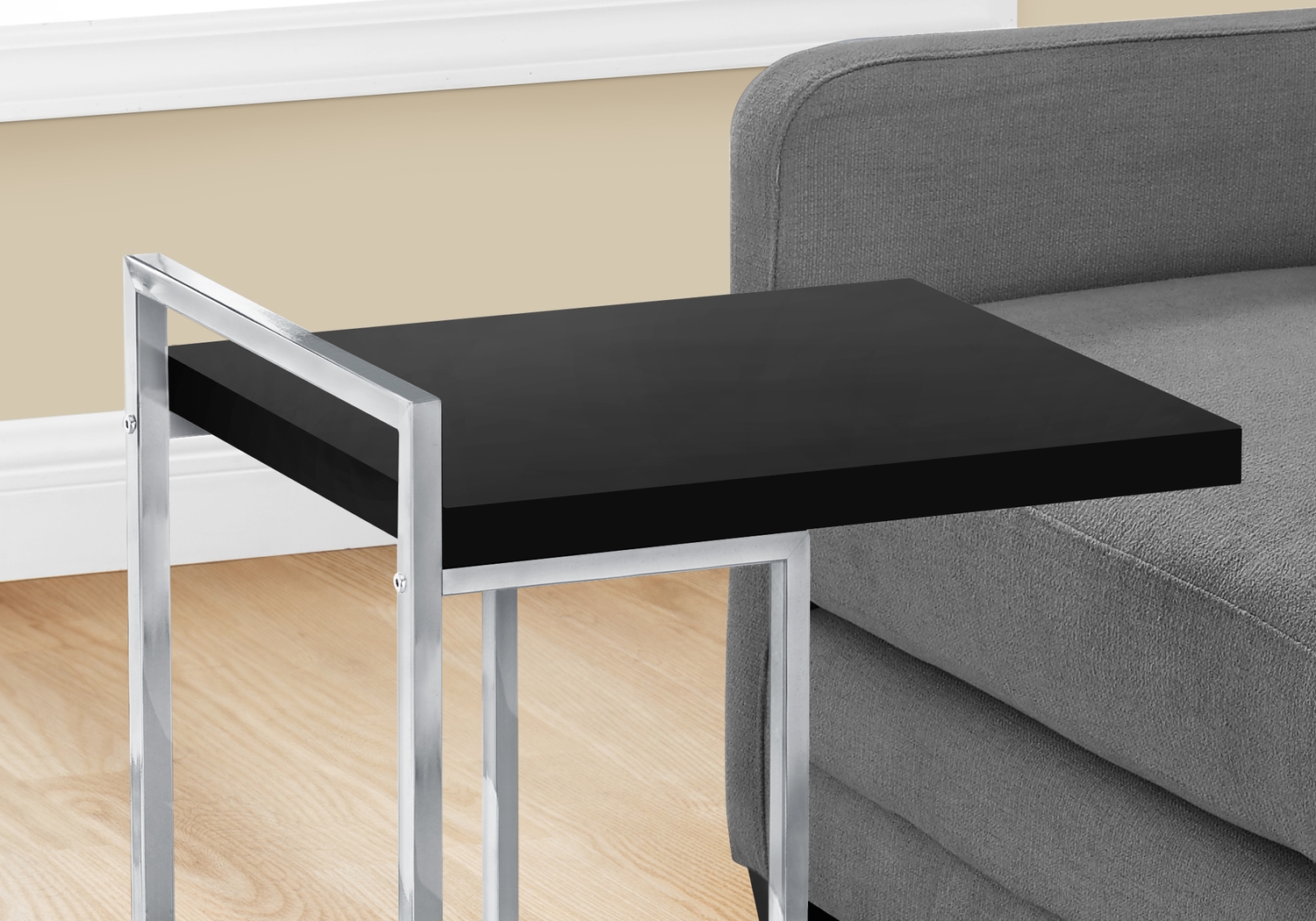 Brenteresa Grove Black Accent Table - Thumbnail - Image 2