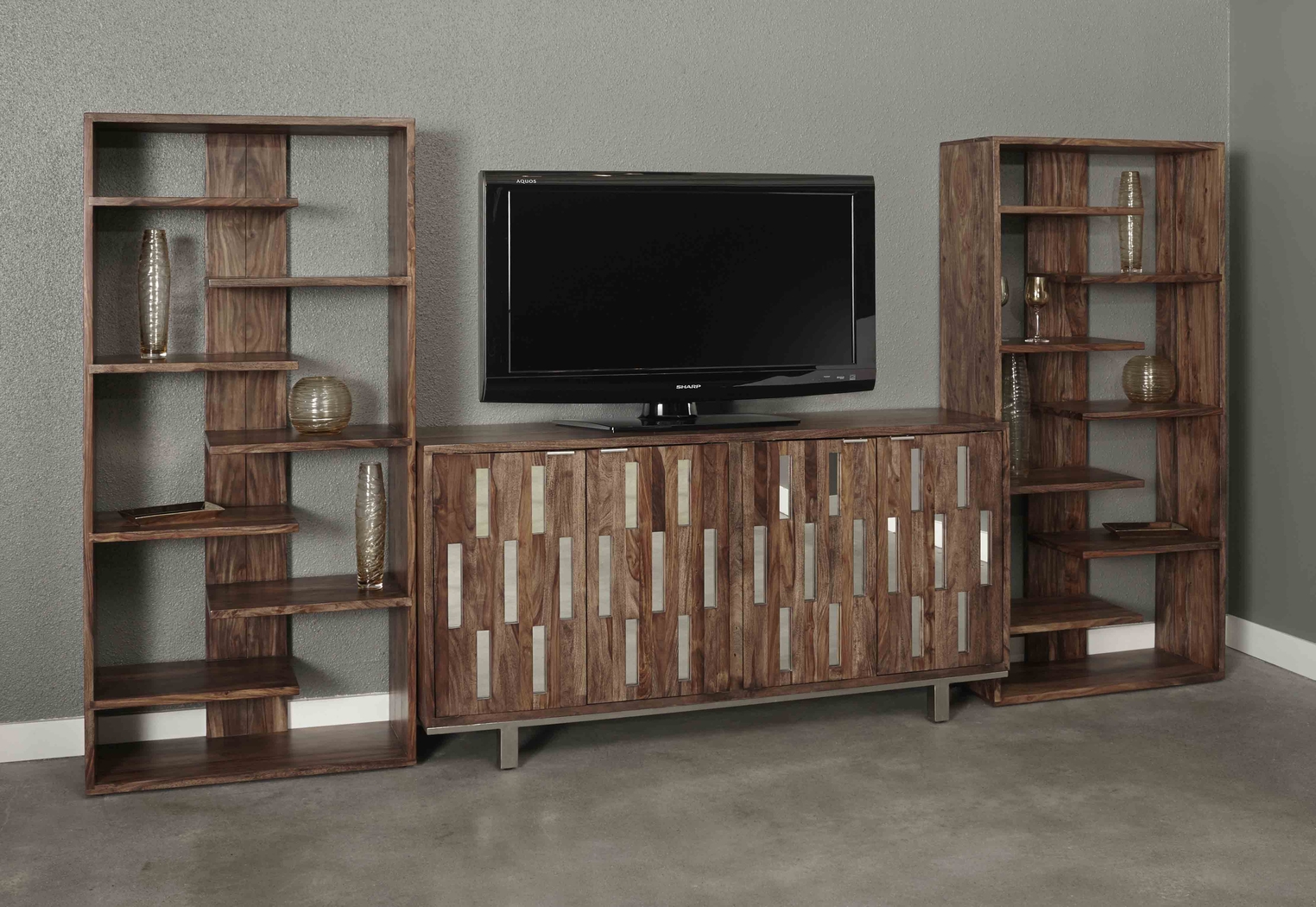 Bresslyn Brown Bookcase - Thumbnail - Image 7