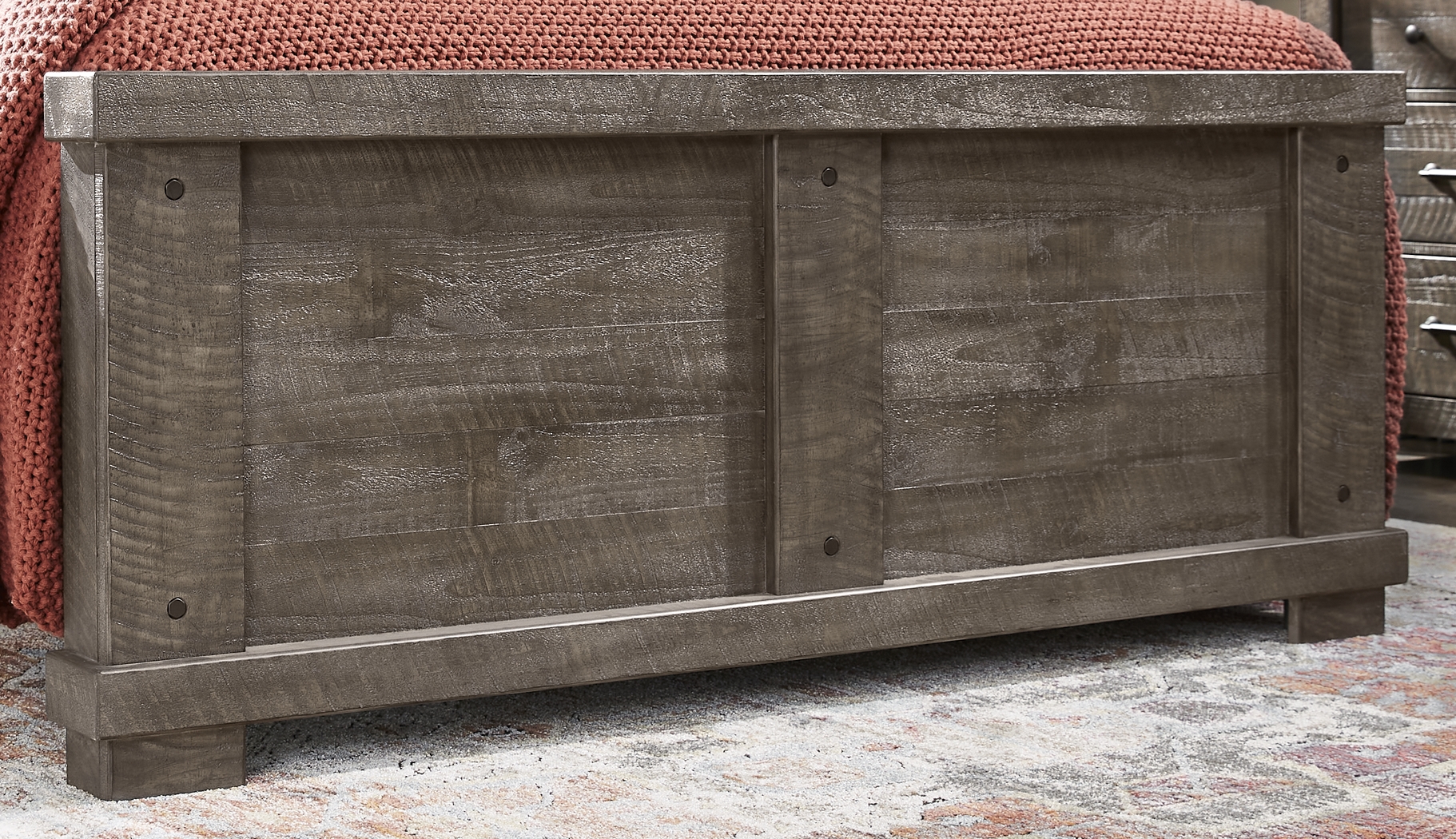 Bretten Crossing Gray 5 Pc Queen Bedroom - Thumbnail - Image 5