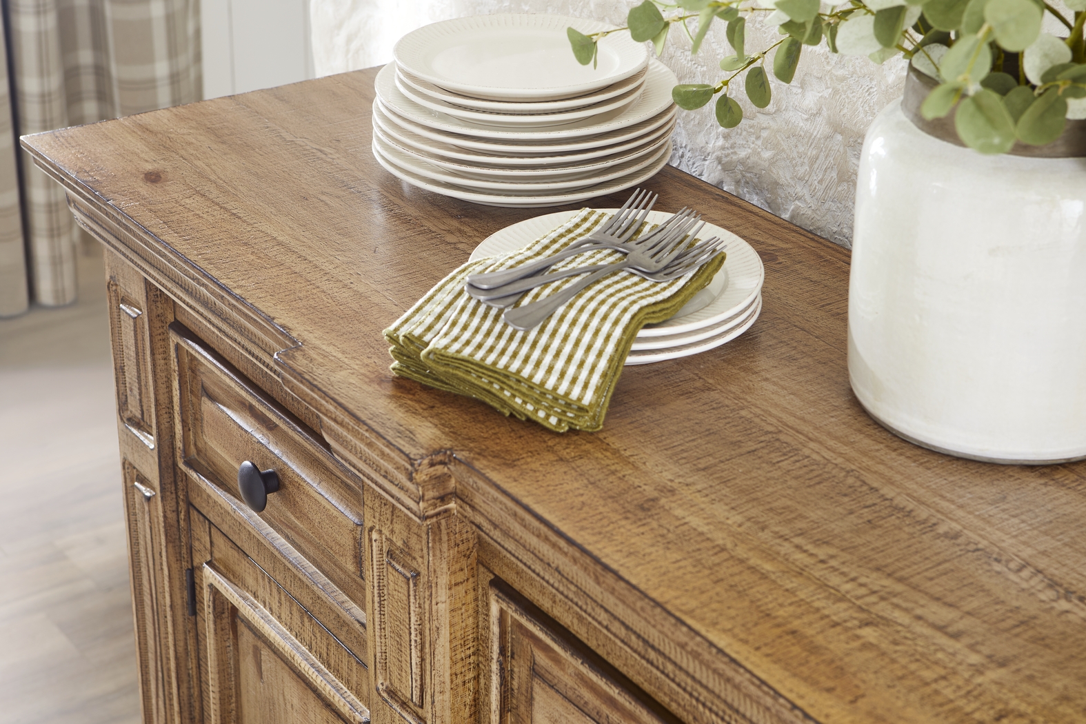 Briar Hill Natural 8 Pc Dining Room - Thumbnail - Image 7