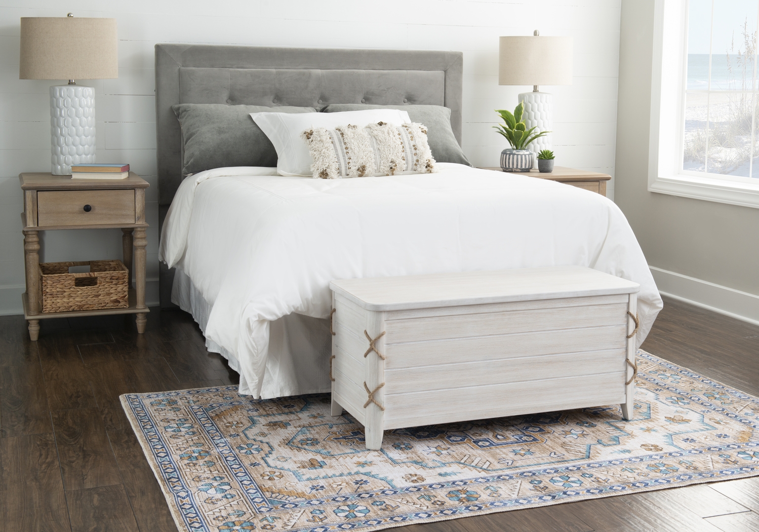 Brieva White Cedar Chest - Thumbnail - Image 2