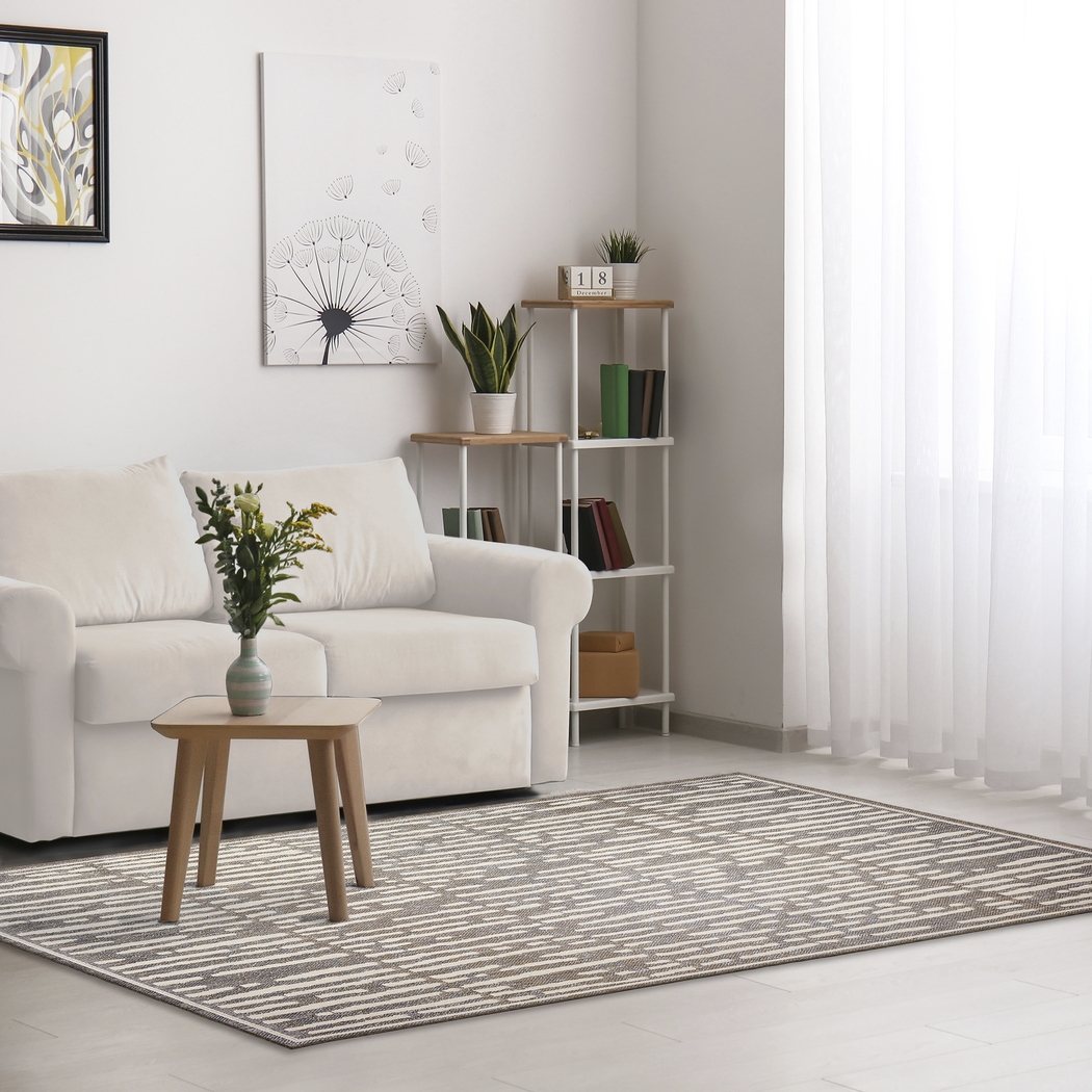 Brimley Gray 5'3 x 7'3 Indoor/Outdoor Rug - Thumbnail - Image 2