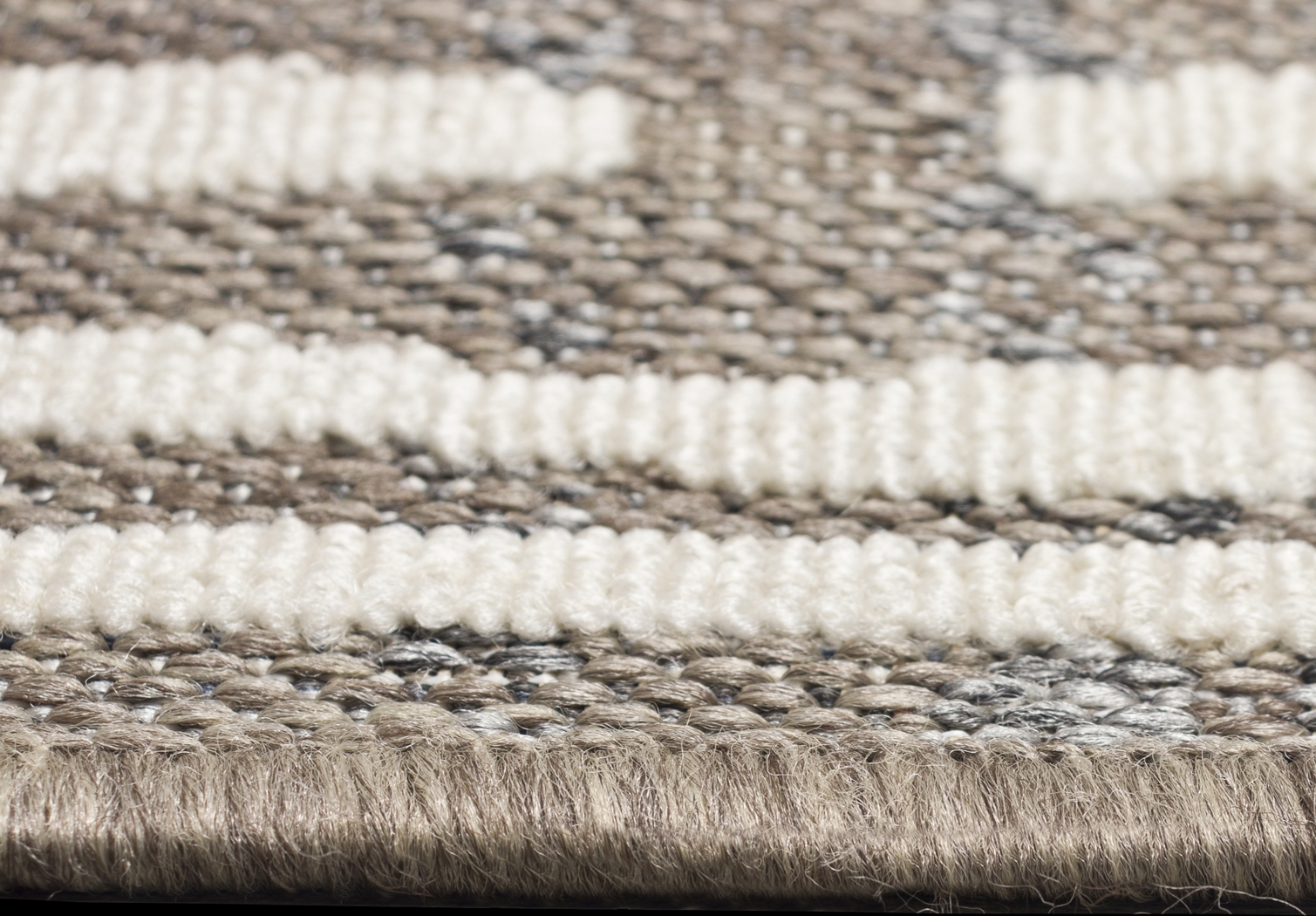 Brimley Gray 5'3 x 7'3 Indoor/Outdoor Rug - Thumbnail - Image 8