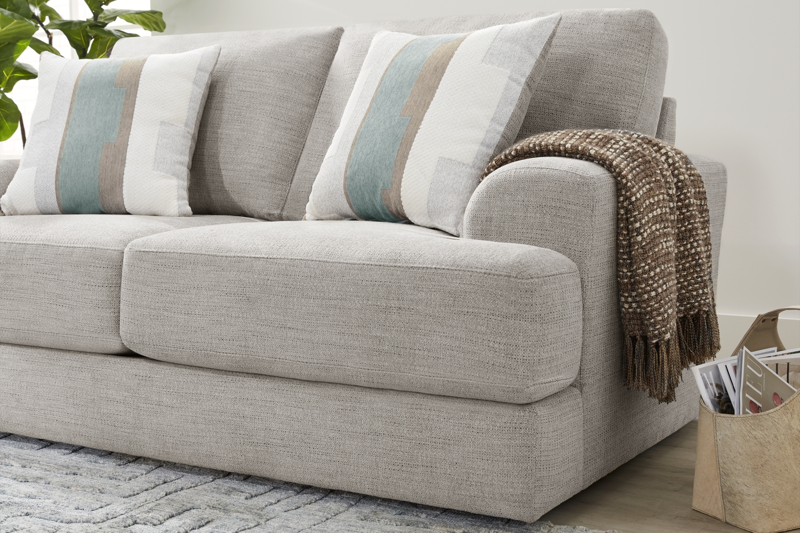 Brisbane Beige 7 Pc Living Room - Thumbnail - Image 4