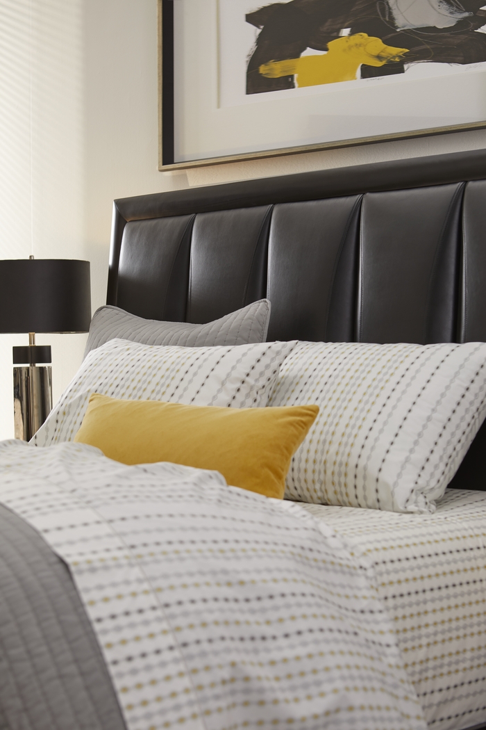 Brookeville Dark Brown 3 Pc King Upholstered Bed - Thumbnail - Image 3