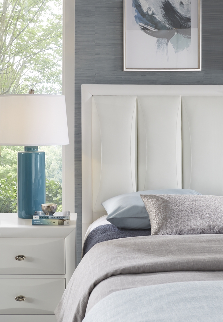 Brookeville White 3 Pc King Upholstered Bed - Thumbnail - Image 2